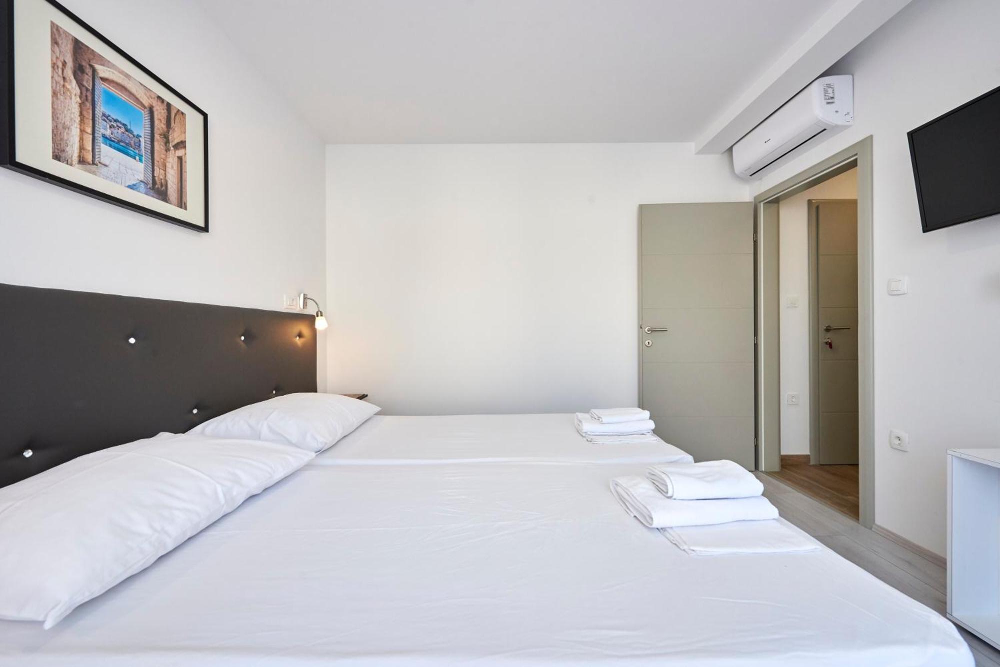 Apartments & Rooms Zaja Trogir Room photo